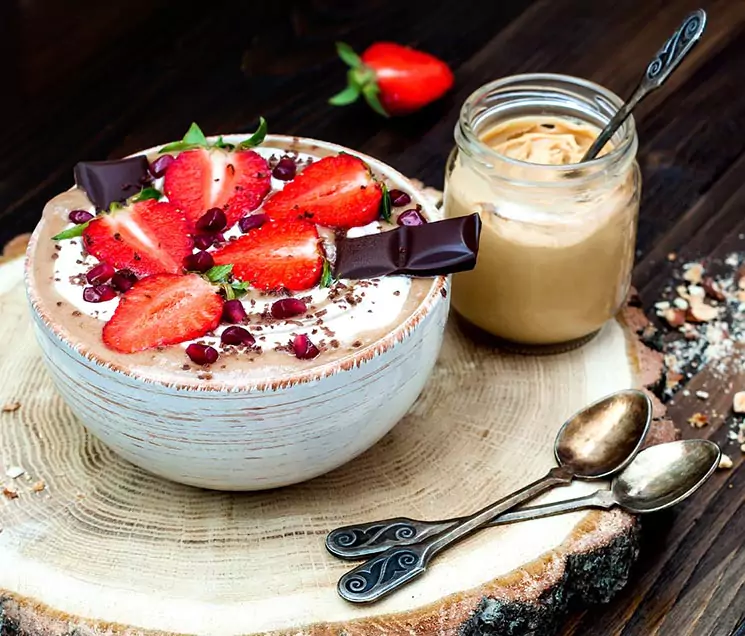 Cacao Almond Butter Smoothies Bowl